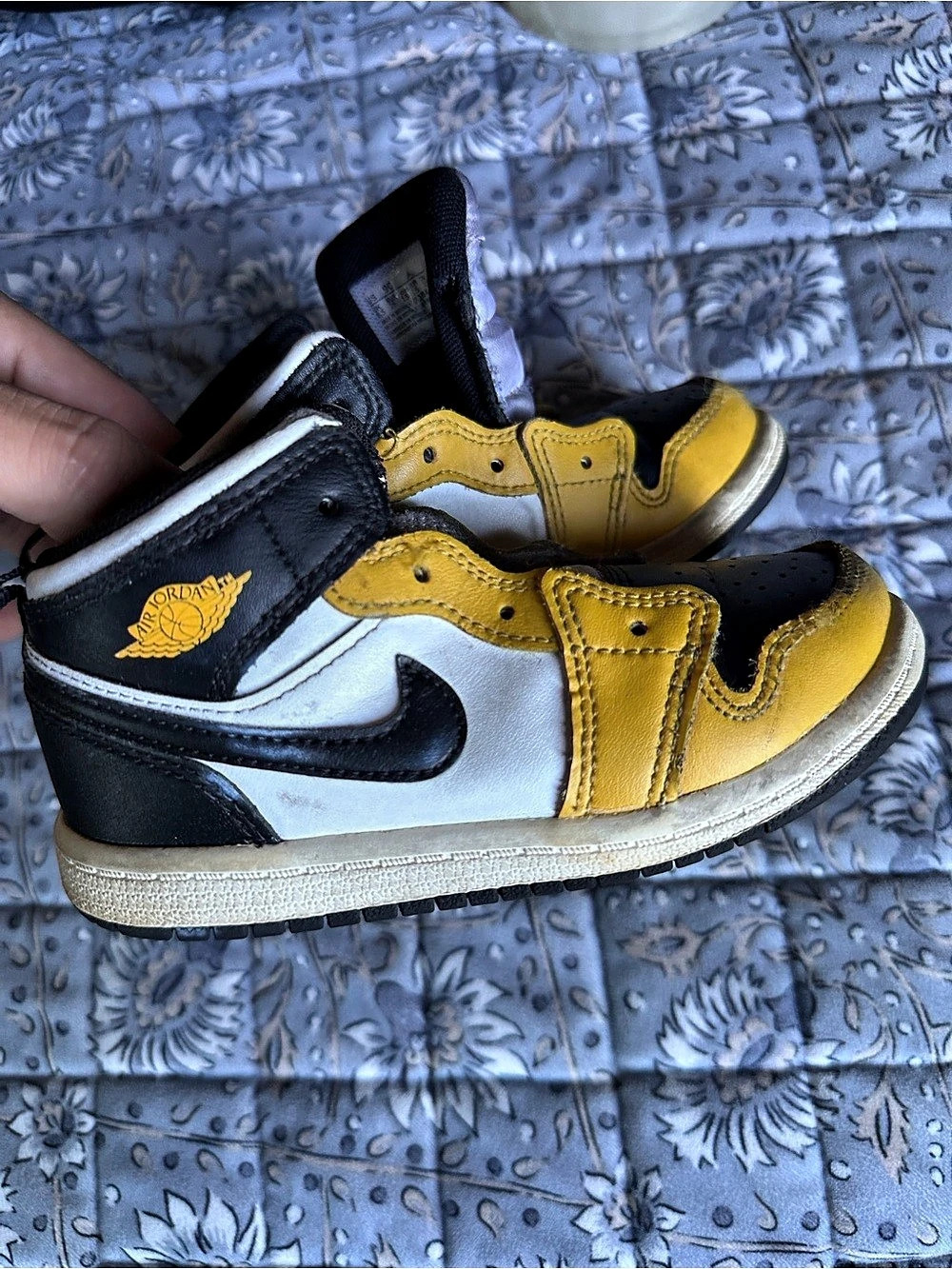 Jordan Air Jordan 1 Mid TD Kids Sneakers Black & Yellow